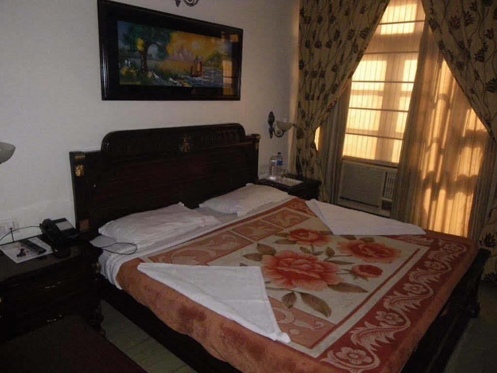 Hotel O Mid Town Delhi  Esterno foto